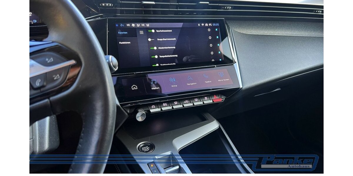 Peugeot 308 Allure EAT8*NAV*Carplay*LED*360°*Cockpit* 150.000 km 16.490 &euro; Berlin 13187