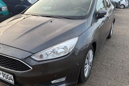 Ford Focus 101.890 km 9.500 € Groß Kreutz 14550
