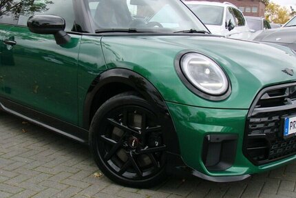 Mini Cooper S JCW Pano ACC H&K 360º Head Up 2.965 km 34.980 € Falkensee 14612
