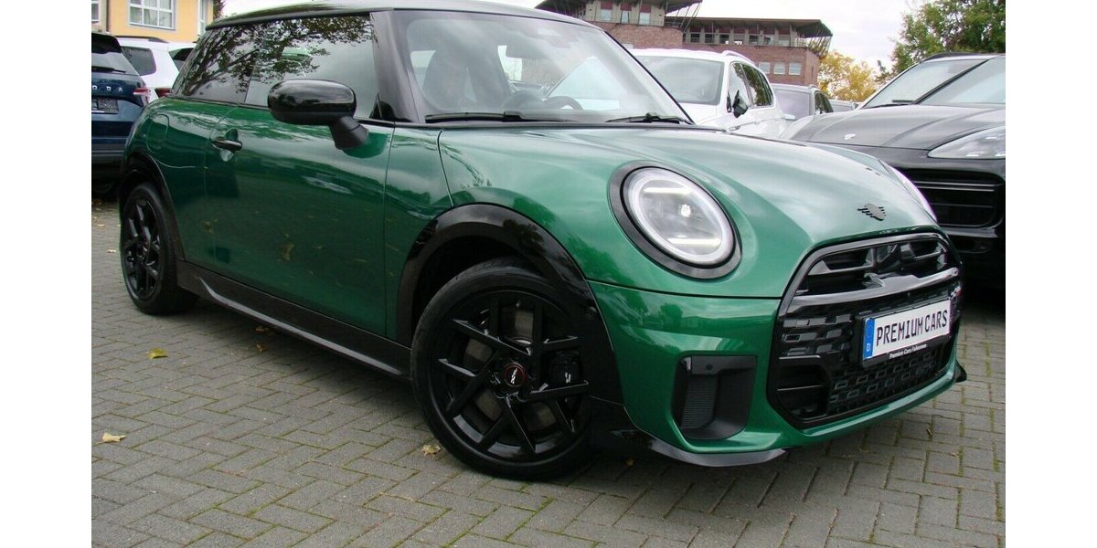 Mini Cooper S JCW Pano ACC H&K 360º Head Up 2.965 km 34.980 € Falkensee 14612