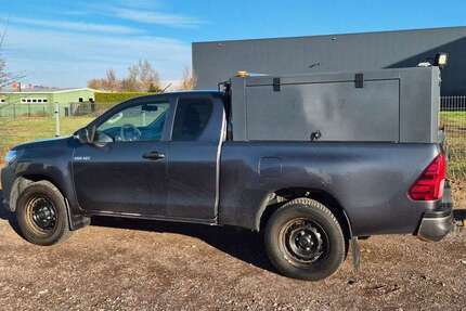 Toyota Hilux 292.000 km 17.900 &euro; Teltow 14513