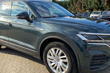 VW Touareg 242.400 km 30.900 € Trebbin 14959