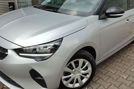 Opel Corsa 16.925 km 15.440 € Brandenburg an der Havel 14772