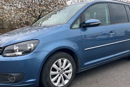 VW Touran 296.000 km 4.650 &euro; Berlin 12057