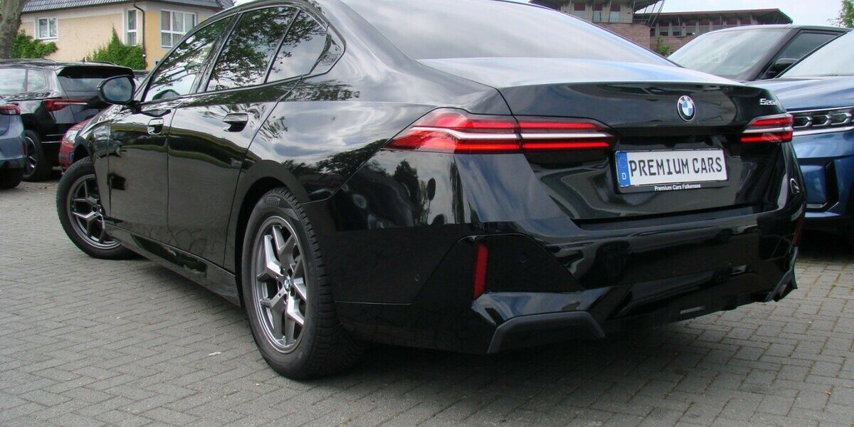 BMW 520 M-Sport Shadow Line ACC H&K SHZ AHK 360º 22.012 km 46.980 &euro; Falkensee 14612
