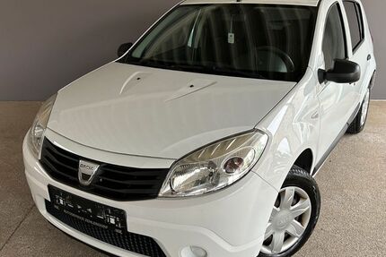 Dacia Sandero 162.578 km 2.499 &euro; Berlin 14165