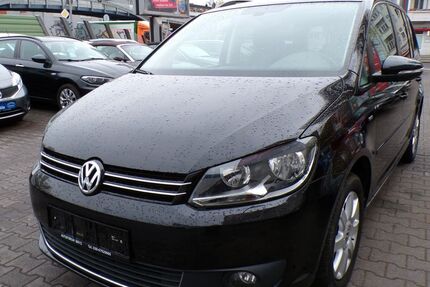 VW Touran 57.000 km 12.490 &euro; Berlin 12347
