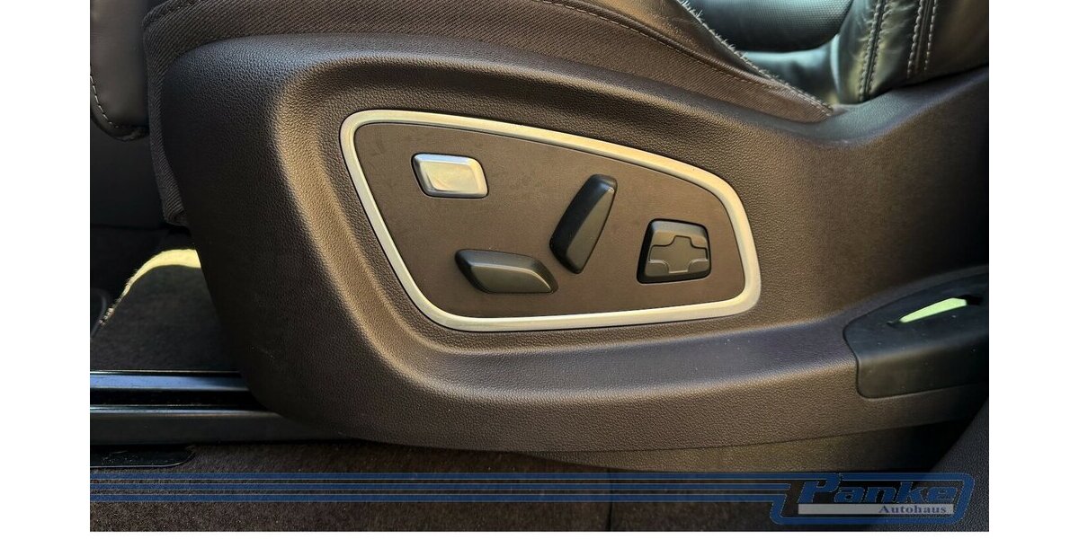 Renault Espace Initiale Paris*Pano*7-Sitz*HUD*TV*1-Hand* 141.944 km 16.490 &euro; Berlin 13187