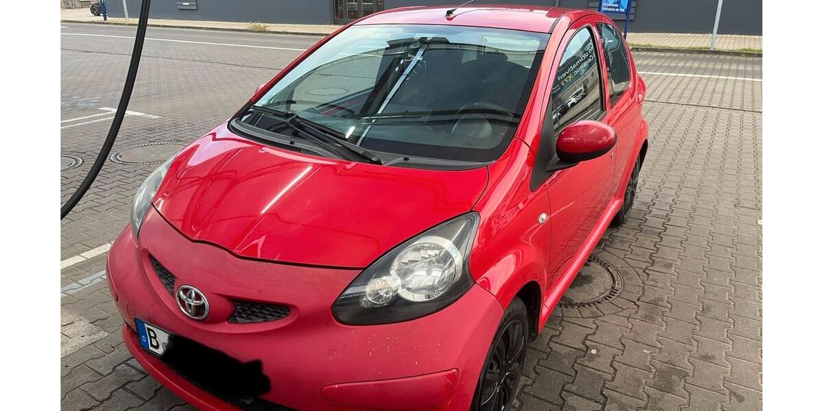 Toyota Aygo (X) 157.000 km 1.600 &euro; Berlin 13439