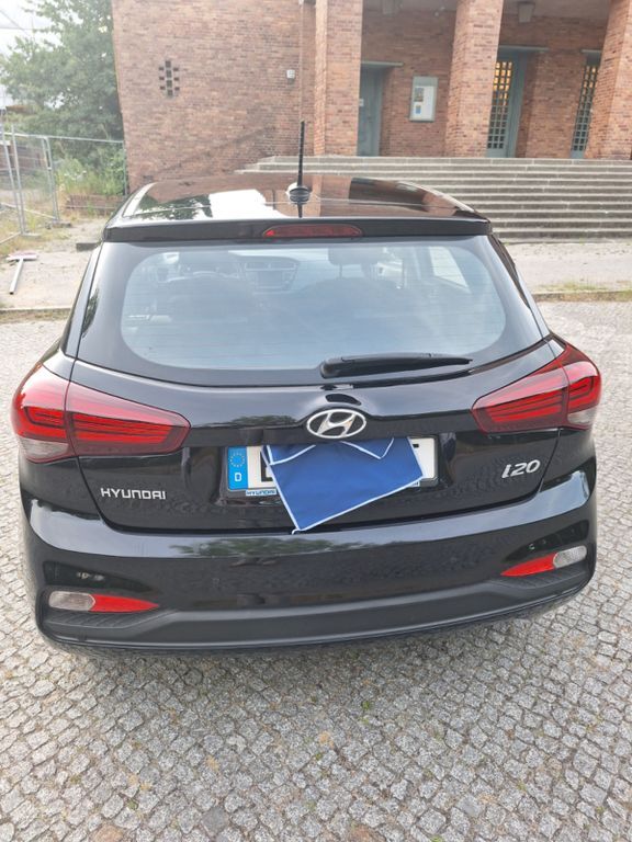 i20