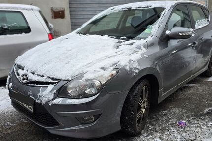 Hyundai i30 115.000 km 5.850 &euro; Berlin 12203