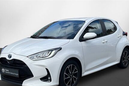Toyota Yaris 19.091 km 24.490 &euro; Berlin 13403