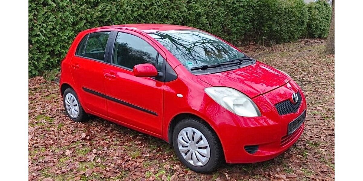 Toyota Yaris 129.000 km 3.200 &euro; Potsdam 14469