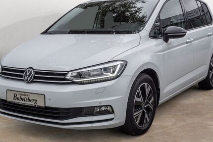 VW Touran 26.579 km 42.998 € Potsdam 14482