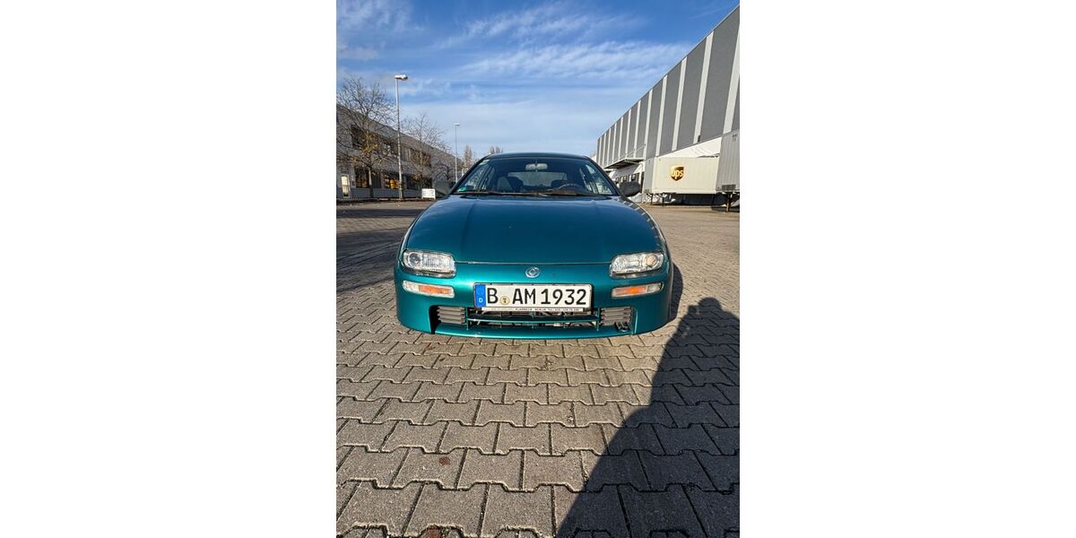 Mazda 323 124.670 km 2.500 € Berlin 10589