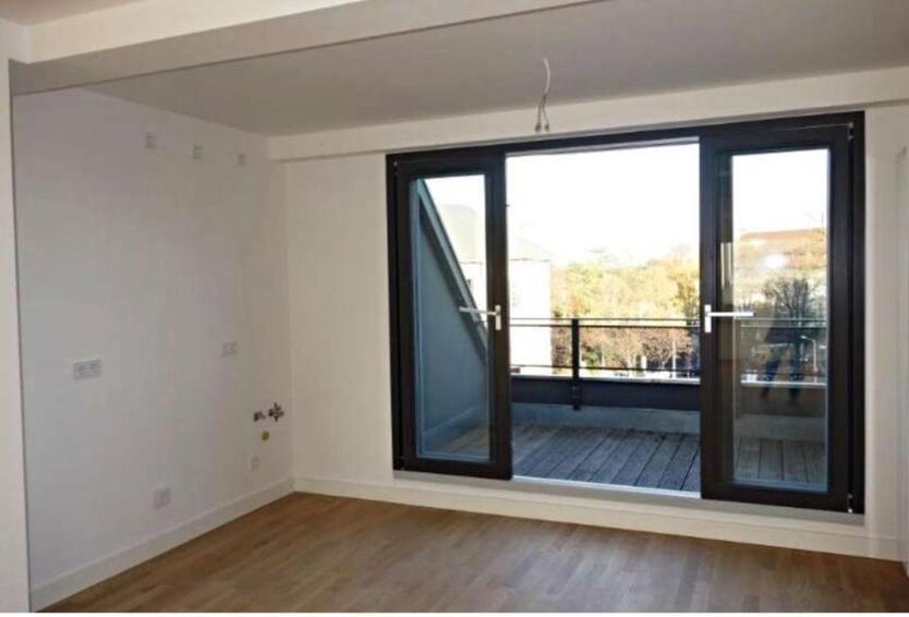 Exklusive Dachgeschosswohnung mit Sonnenterrasse zimmer