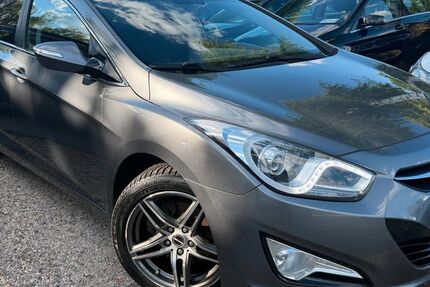 Hyundai i40 127.285 km 8.490 &euro; Berlin 13089