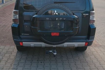 Mitsubishi Pajero 208.600 km 9.999 &euro; Berlin 12309