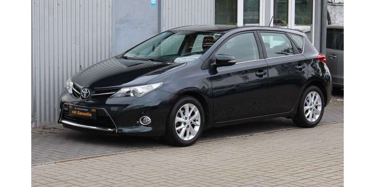 Toyota Auris 89.420 km 11.980 &euro; Berlin 13089
