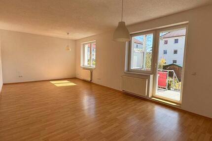 Wohnung Nauen - 3 Zimmer, 65 m&sup2;, 800&euro; | Angebot:26251005