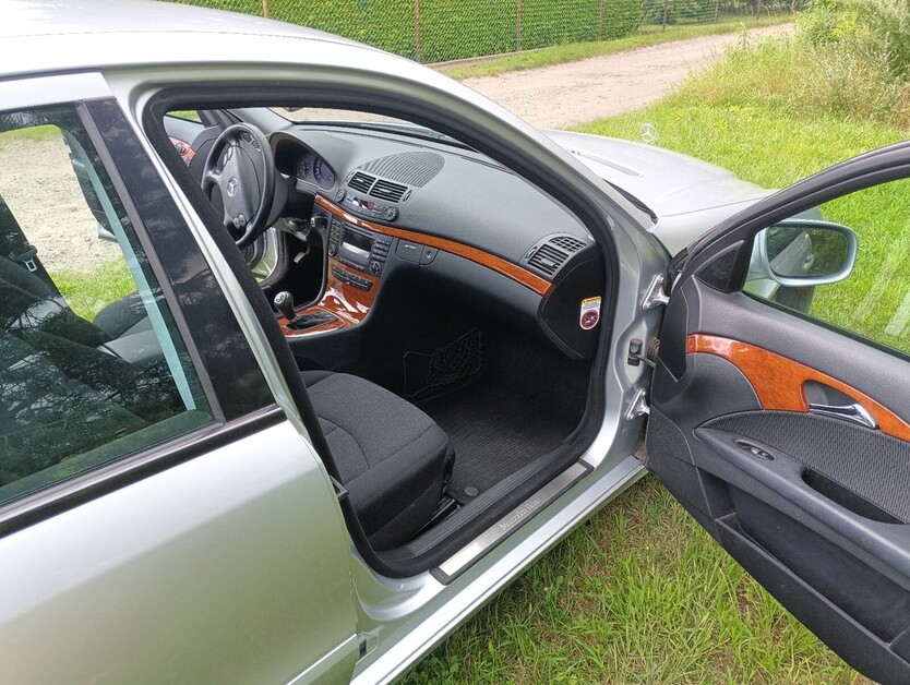 Mercedes-Benz E 200 223.000 km 5.300 € Brieselang 14656