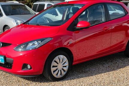 Mazda 2 26.922 km 7.999 &euro; Berlin 13589
