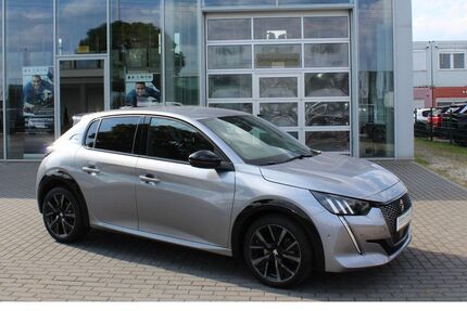 Peugeot 208 28.293 km 19.999 &euro; Potsdam 14482