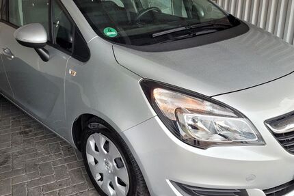 Opel Meriva 83.000 km 8.950 € Berlin 12277