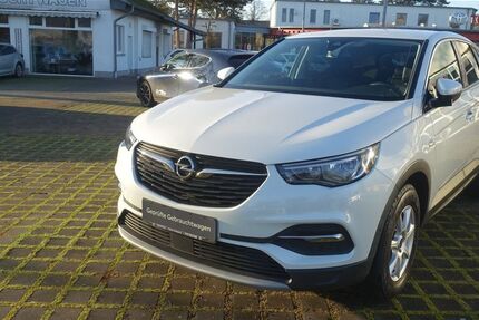 Opel Grandland (X) 57.845 km 13.850 &euro; Berlin 13403