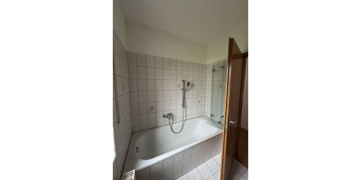 Leerstehendes Reihenendhaus: 100m² groß + ruhig im Grünen gelegen, Falkensee, nahe Potsdam + Berlin 4 zimmer