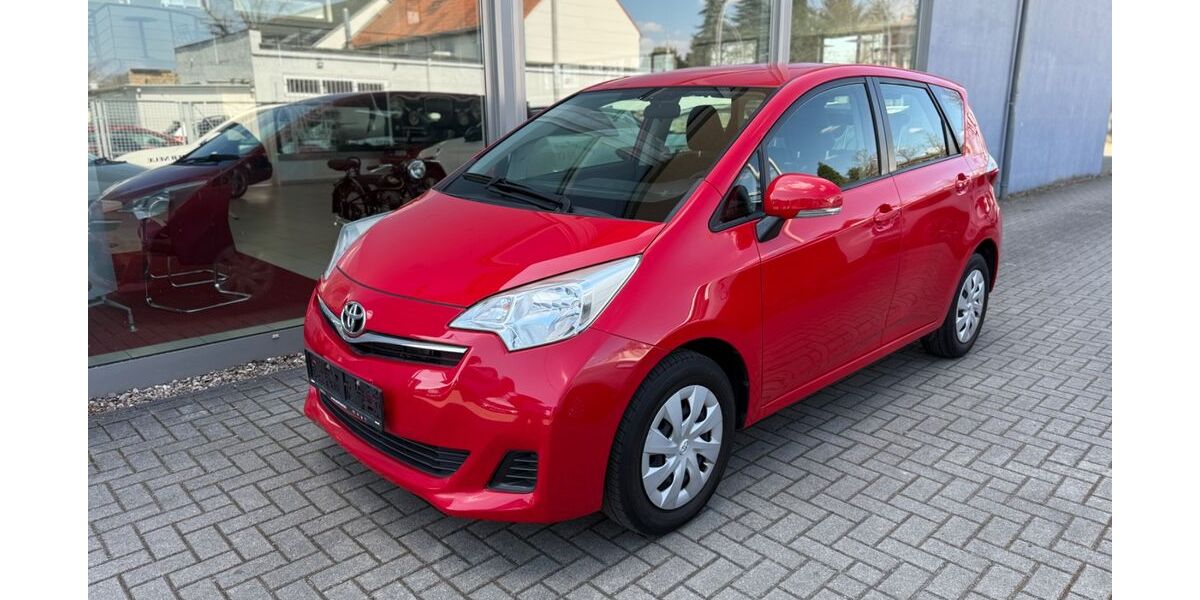 Toyota Verso-S 88.000 km 6.999 &euro; Berlin 13127