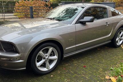 Ford Mustang 140.000 km 19.750 € Berlin 13465