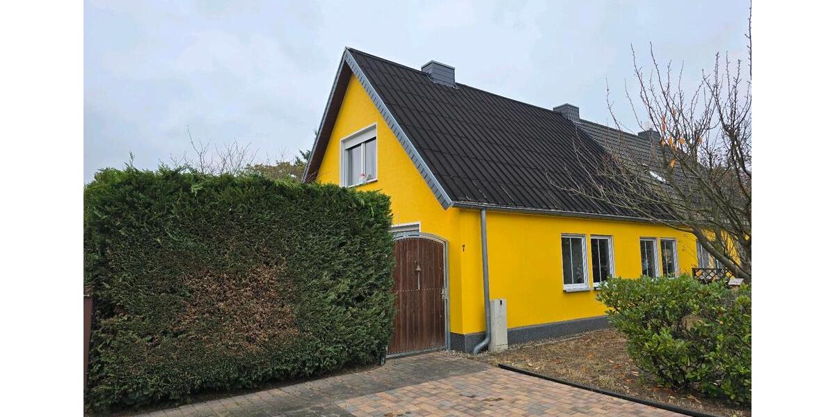 Doppelhaushälfte Nauen - 4 Zimmer, 140 m&sup2;, 2.100&euro; | Angebot:26075132