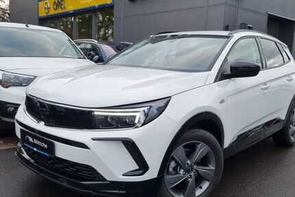 Opel Grandland (X) 2.230 km 25.980 &euro; Potsdam 14480