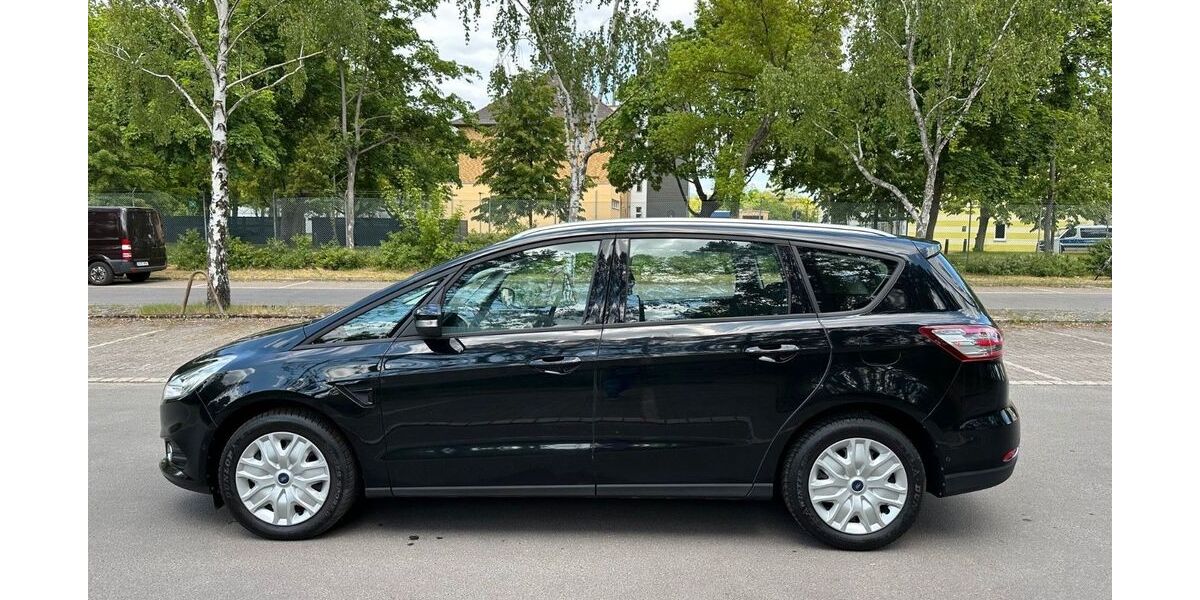 Ford S-Max 161.000 km 12.495 &euro; Berlin 13597