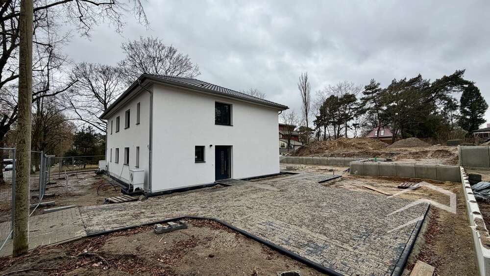 Einfamilienhaus Trebbin - 4 Zimmer, 130 m&sup2;, 2.050&euro; | Angebot:26110421