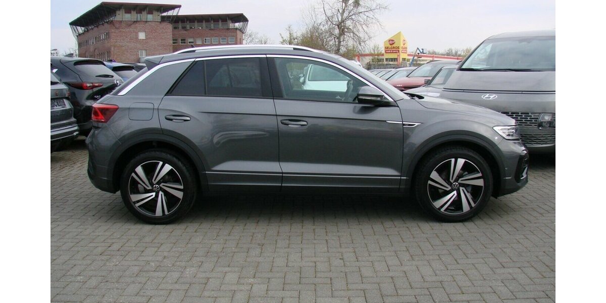 VW T-Roc 1.5TSi R-Line BMT IQ-Light ACC AHK Digital C 11.011 km 29.980 &euro; Falkensee 14612