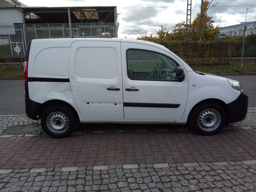 Renault Kangoo 150.000 km 3.900 € Berlin 13585