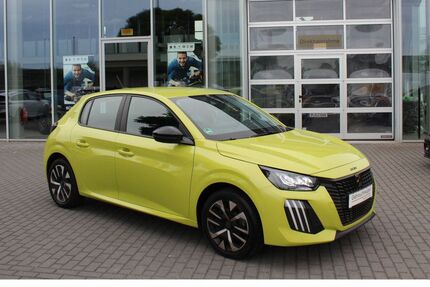 Peugeot 208 2.185 km 16.999 &euro; Potsdam 14482