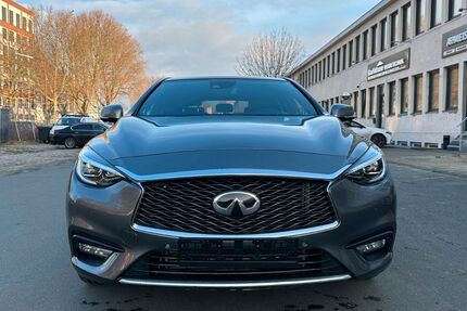 INFINITI Q30 59.700 km 18.690 &euro; Berlin 12055