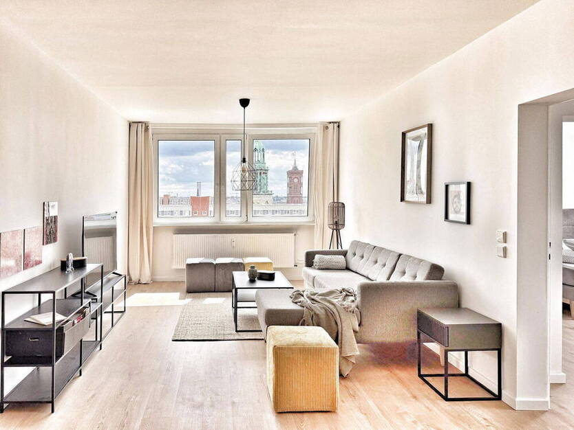 Spectacular City Center Apartment Hackescher Markt: View, Balcony & Parking