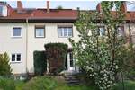 PROVISIONSFREI für Käufer*in: Reihenmittelhaus in Süd-Ruhiglage Zehlendorf . 233 m² Wohn-Nutzfläche