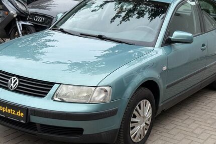 VW Passat 84.944 km 2.800 € Potsdam 14480