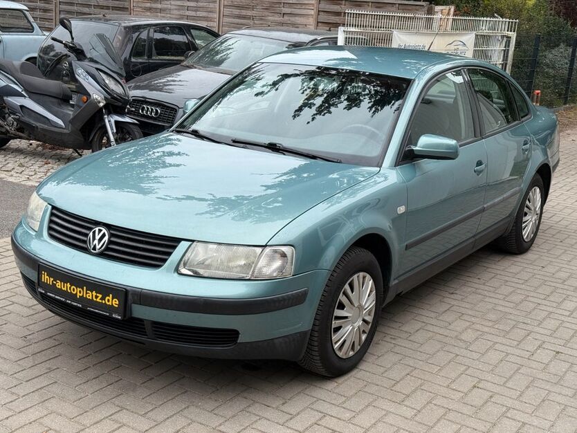 VW Passat 84.944 km 2.800 € Potsdam 14480