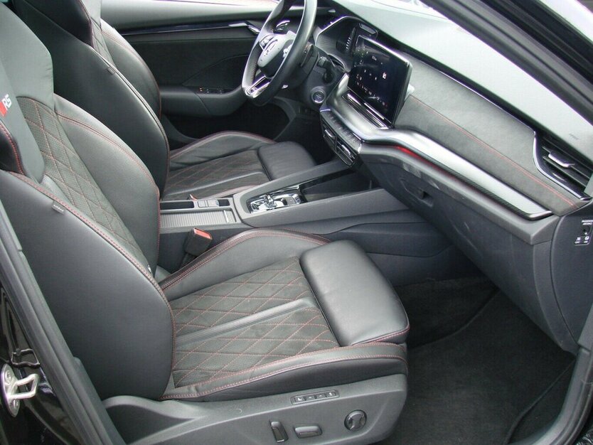 Skoda Octavia 2.0TSi RS Plus ACC Pano Canton Kamera 54.000 km 32.980 € Falkensee 14612