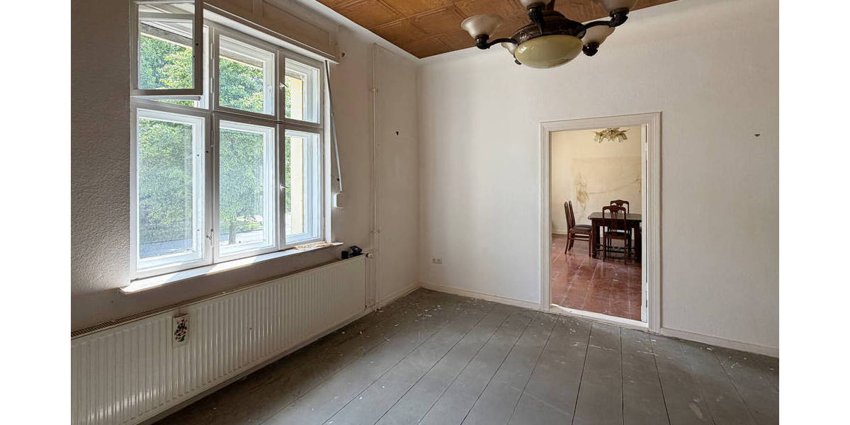 Stolzes 30er Jahre Haus auf riesigem Grundstück mit Nebengelassen (SANIERUNGSBEDÜRFTIG) - Einfamilienhaus Michendorf Michendorf | Angebot:26905596
