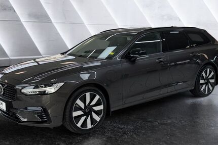 Volvo V90 24.765 km 43.980 € Berlin 10553