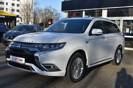 Mitsubishi Plug-in Hybrid Outlander 86.467 km 21.690 &euro; Berlin 12683