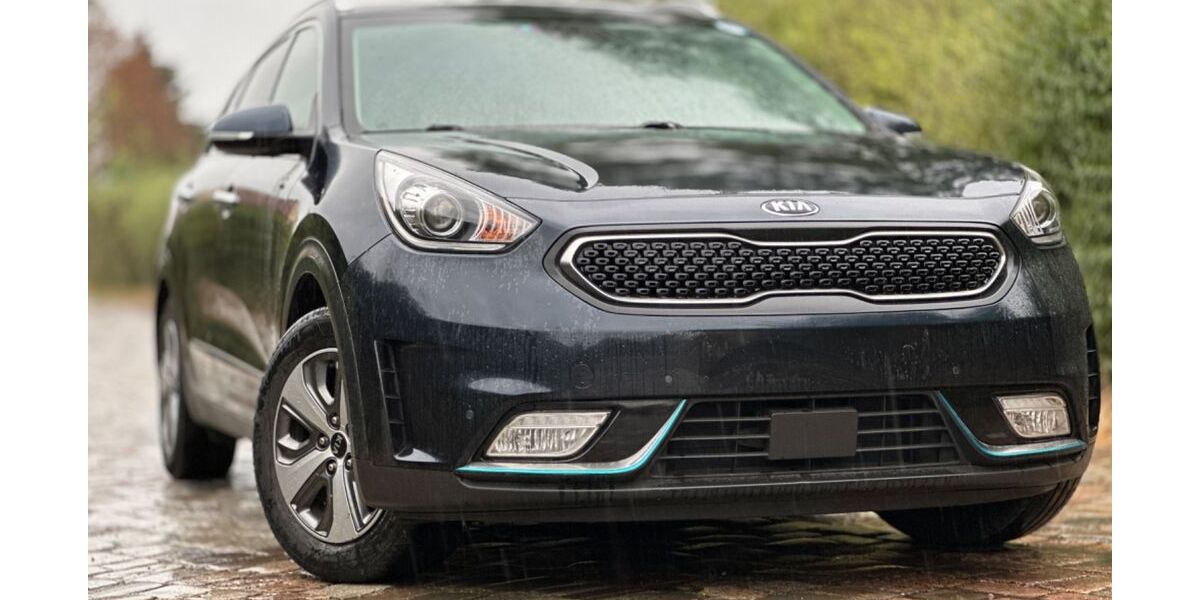 Kia Niro 139.087 km 11.999 &euro; Berlin 12099