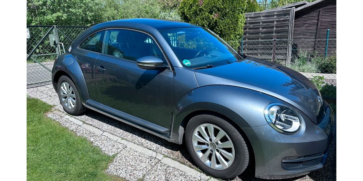 VW Beetle 168.600 km 8.900 &euro; Berlin 12107